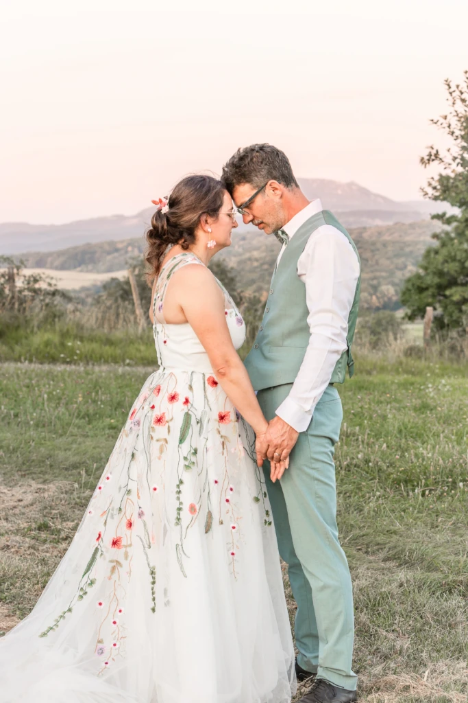 Photographe-mariage-Poligny-Arbois-Jura-couple-montagne-vignoble