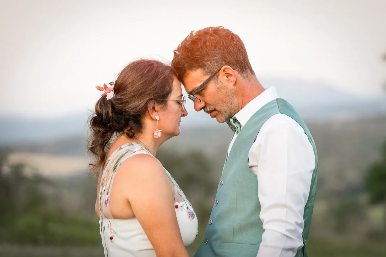 Photo de couple de mariés près de Poligny dans le Jura